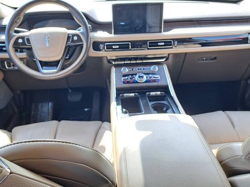Used 2020 Lincoln Aviator Reserve w/ Equipment Group 202A AWD/4WD image 3