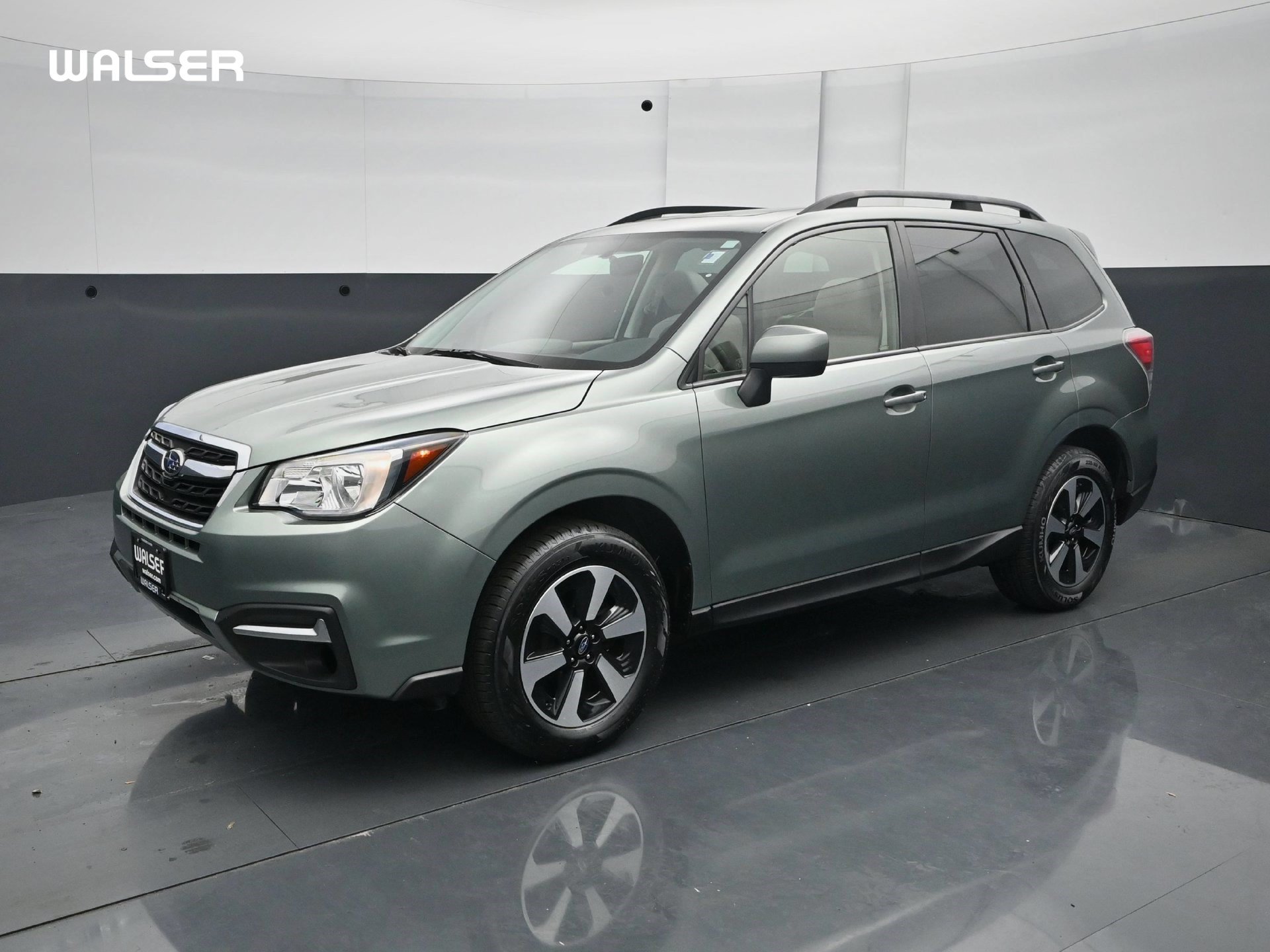 Used 2017 Subaru Forester 2.5i Premium w/ Popular Package #2A AWD/4WD image 1