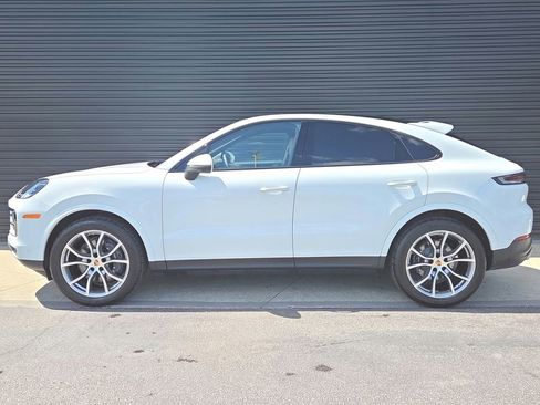 Certified 2026 Porsche Cayenne Coupe AWD/4WD image 2