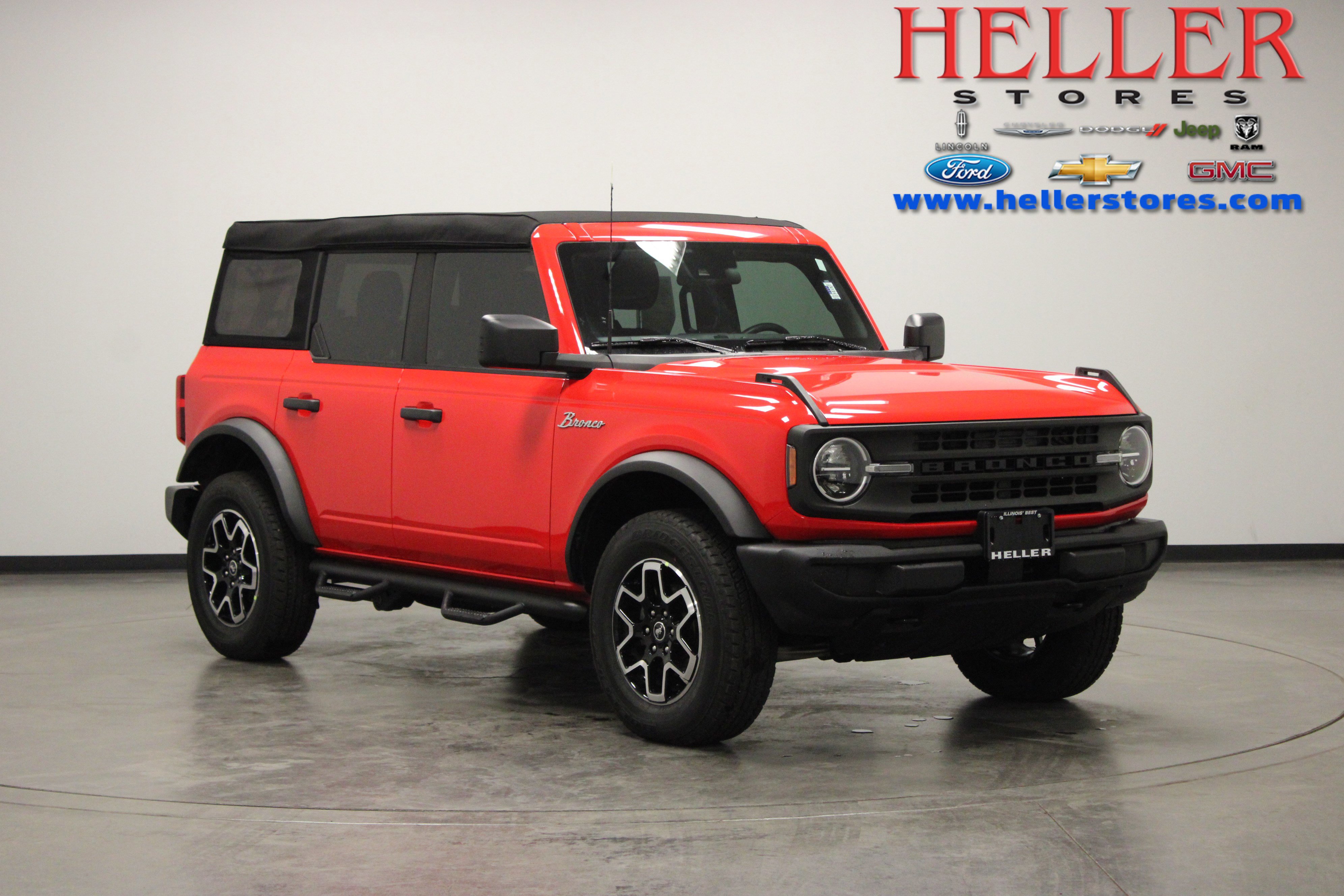 Used 2023 Ford Bronco 4-Door AWD/4WD image 1
