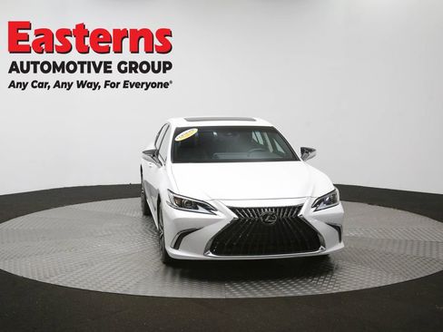 Used 2024 Lexus ES 250 w/ Premium Package image 54