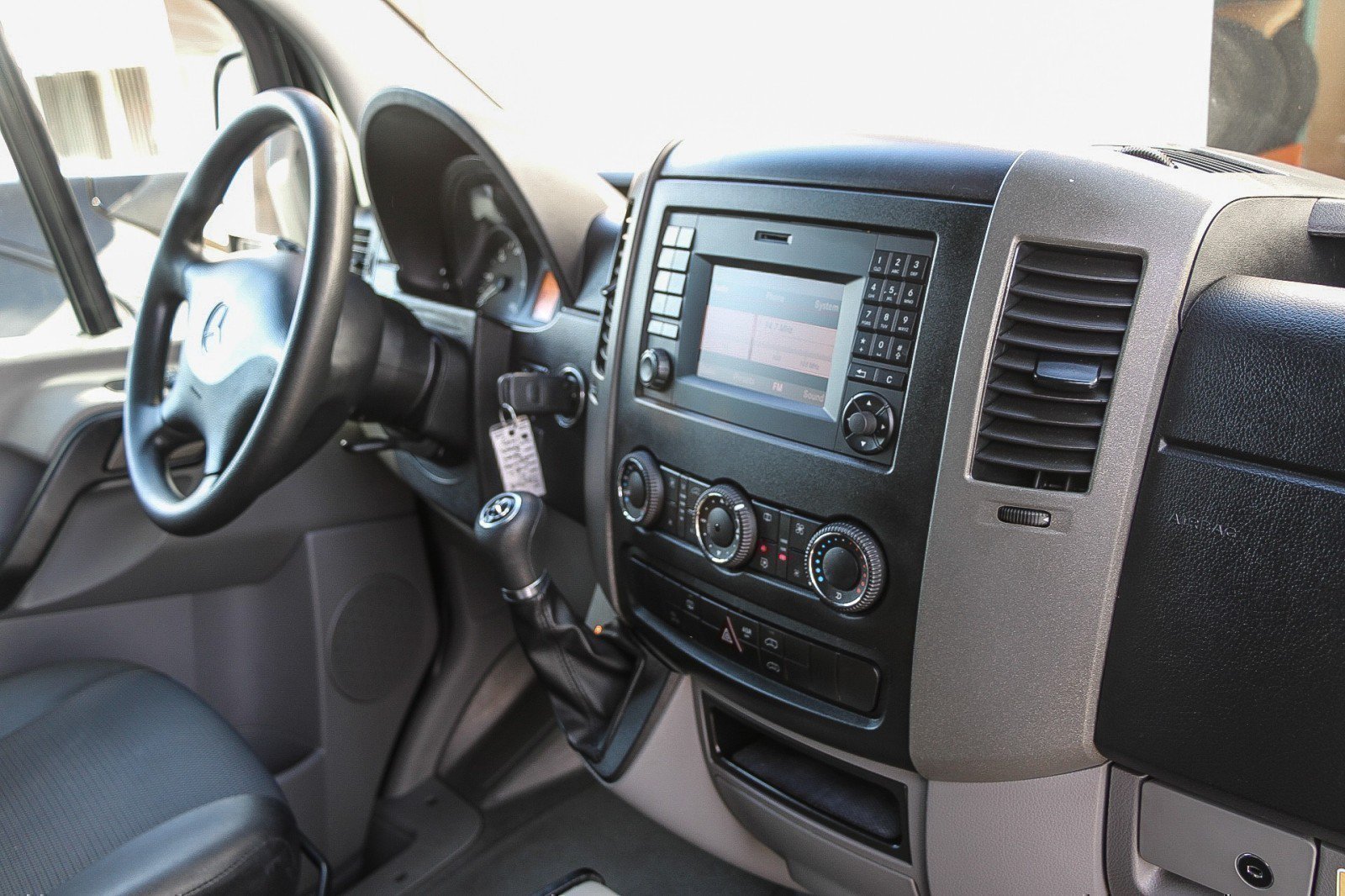 Used 2017 Mercedes-Benz Sprinter 3500 image 33