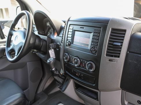 Used 2017 Mercedes-Benz Sprinter 3500 image 33