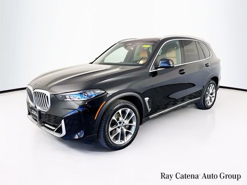Certified 2024 BMW X5 xDrive40i w/ Premium Package image 3