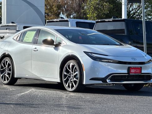 New 2026 Toyota Prius Plug-In Hybrid image 10