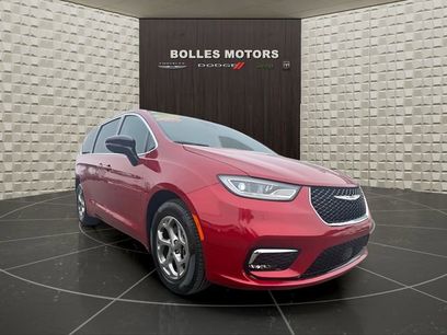 Certified 2024 Chrysler Pacifica Limited