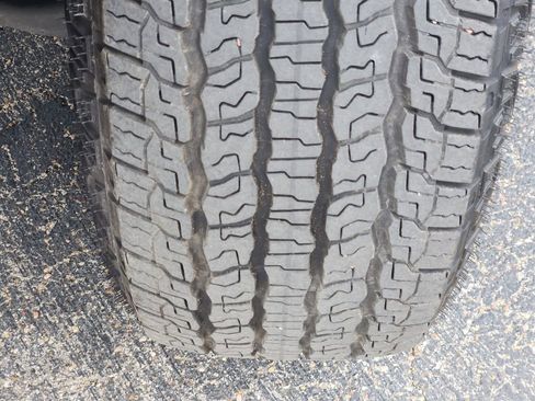 Used 2024 Chevrolet Colorado Z71 w/ Z71 Convenience Package 2 image 10