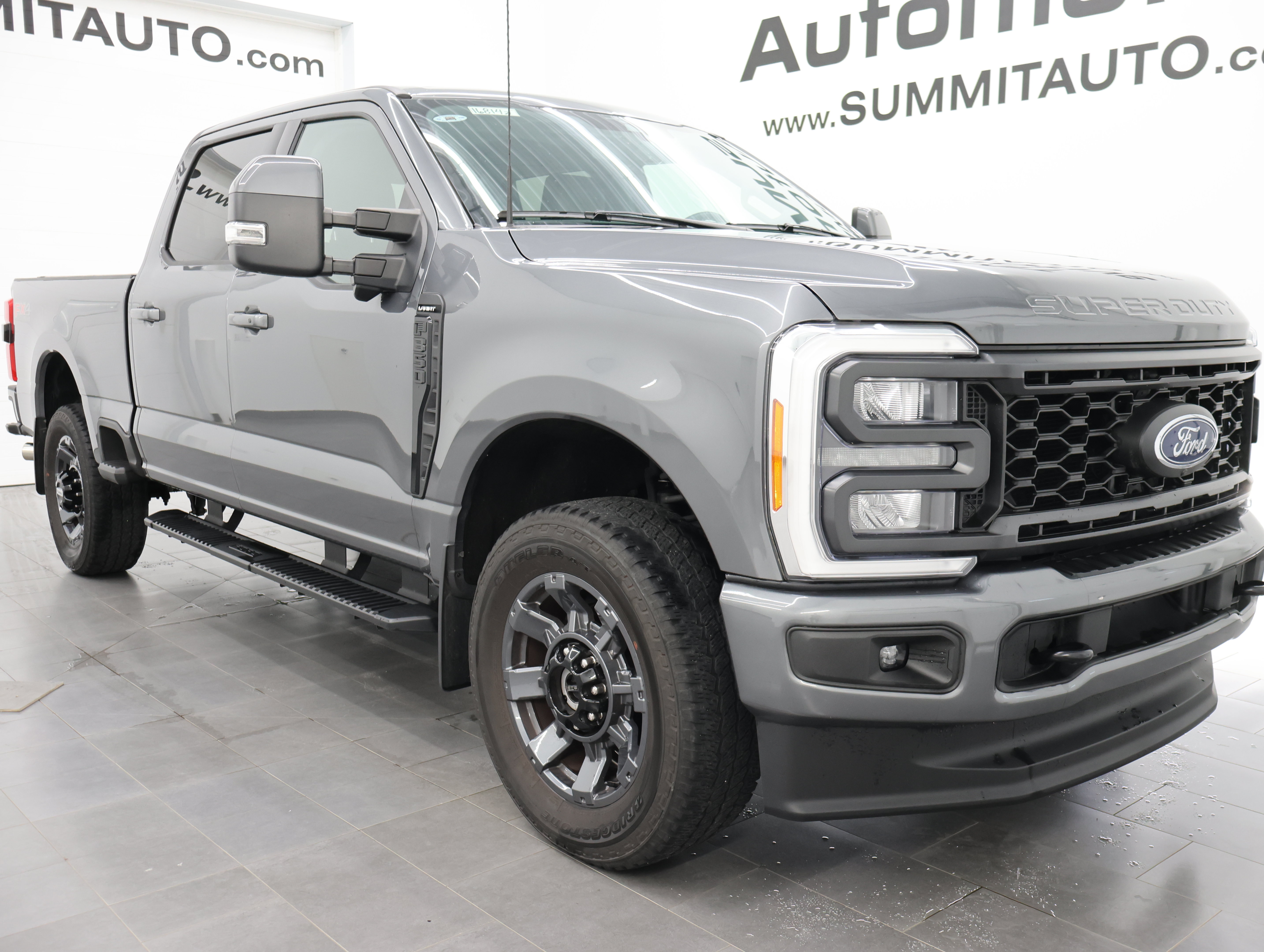 Used 2023 Ford F350 Lariat w/ Sport Appearance Package AWD/4WD image 2