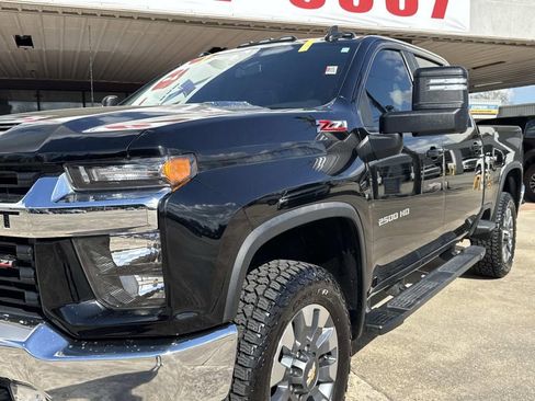 Used 2023 Chevrolet Silverado 2500 LT w/ Convenience Package image 5