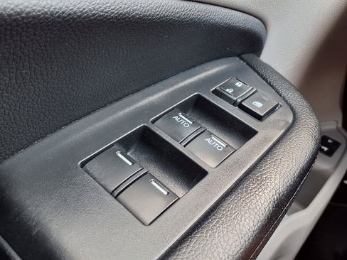 Used 2016 Honda Pilot EX-L image 11