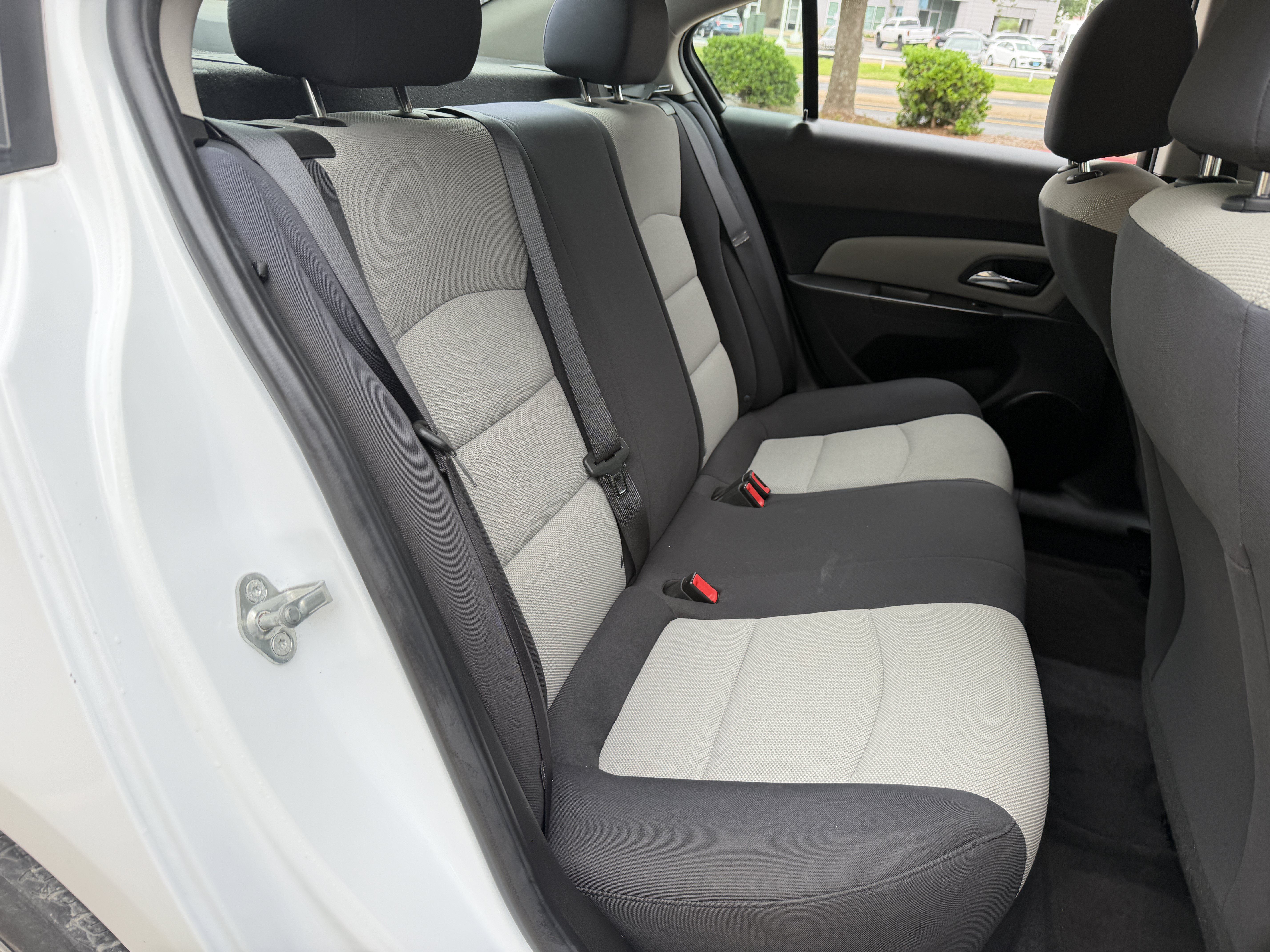 Used 2016 Chevrolet Cruze LS FWD image 14