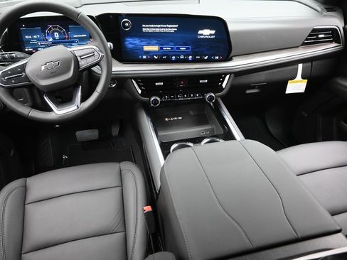 New 2026 Chevrolet Suburban Z71 image 18