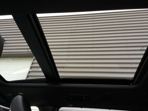 New 2026 Chrysler Pacifica Limited w/ S Appearance Package image 7