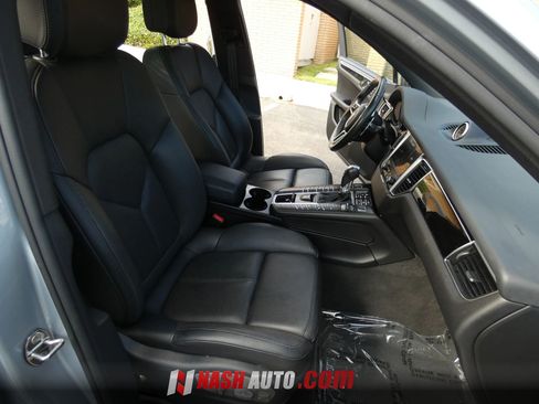 Used 2017 Porsche Macan S AWD/4WD image 27