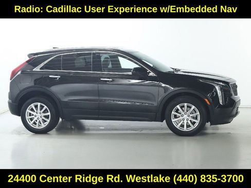 Used 2023 Cadillac XT4 Luxury w/ Cold Weather Package image 11