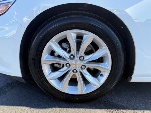 Used 2022 Chevrolet Malibu LT image 11