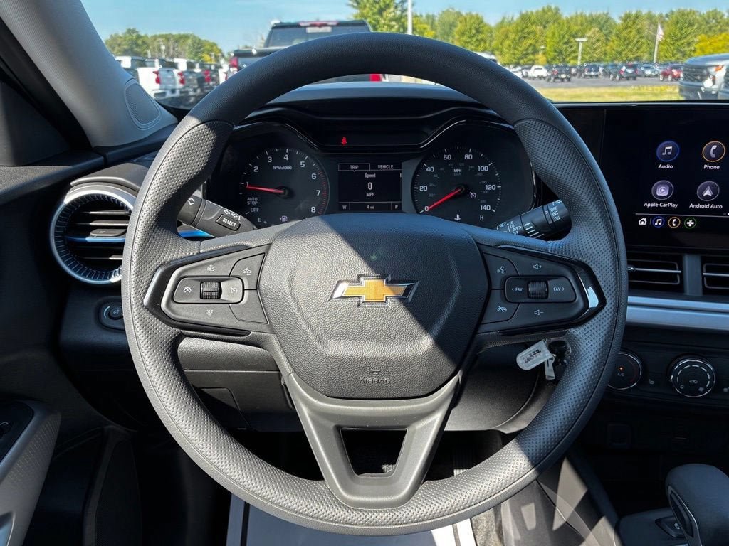 New 2026 Chevrolet Trax LS w/ LS Convenience Package FWD image 6