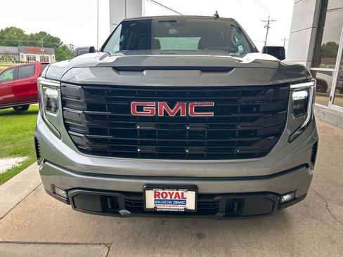 Used 2024 GMC Sierra 1500 Elevation RWD image 3