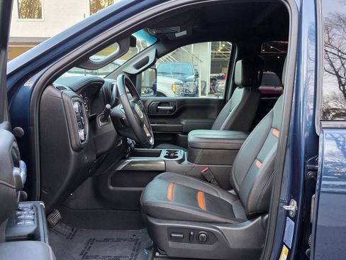 Used 2023 GMC Sierra 2500 AT4 image 12