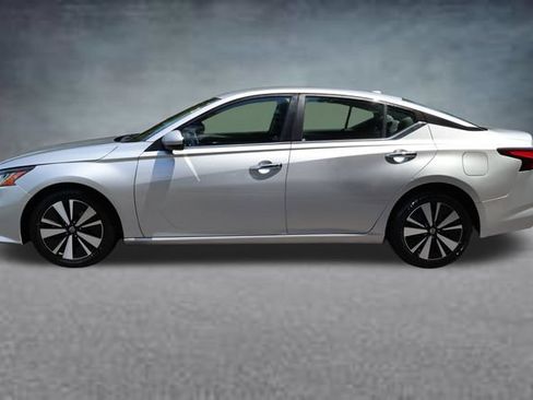 Used 2021 Nissan Altima 2.5 SV FWD image 4