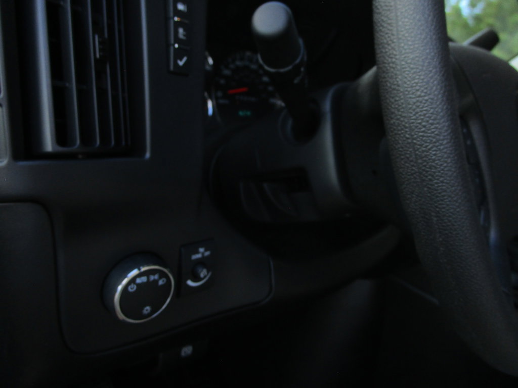 New 2025 Chevrolet Express 2500 w/ Driver Convenience Package RWD image 26