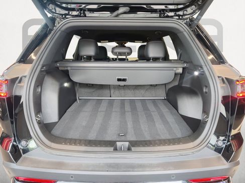 Used 2025 Chevrolet Equinox RS FWD image 16