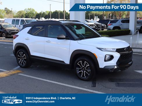 Used 2021 Chevrolet TrailBlazer ACTIV w/ Technology Package FWD image 1