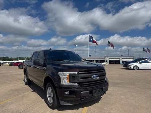 Used 2019 Ford F150 XLT w/ Equipment Group 302A Luxury AWD/4WD image 2