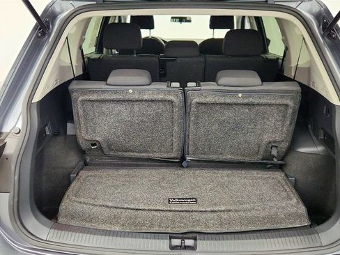 Used 2018 Volkswagen Tiguan S image 21