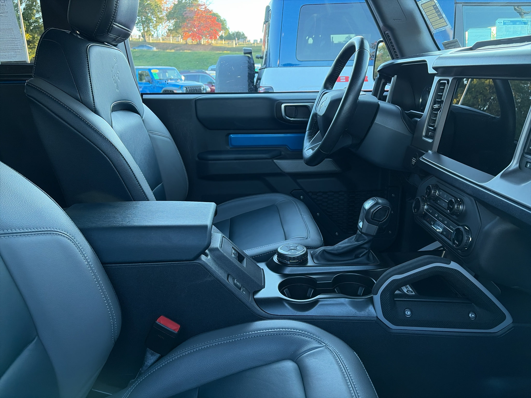 Used 2023 Ford Bronco Outer Banks AWD/4WD image 5