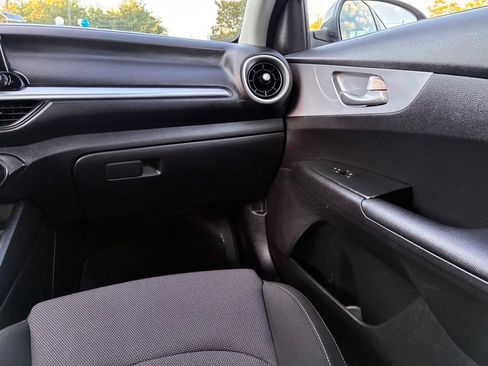 Used 2023 Kia Forte LXS w/ LXS Technology Package FWD image 35