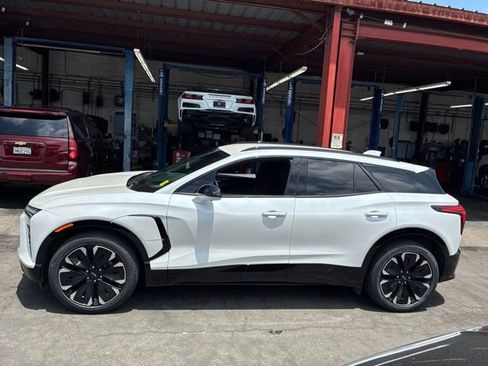 Used 2024 Chevrolet Blazer EV RS RWD image 4