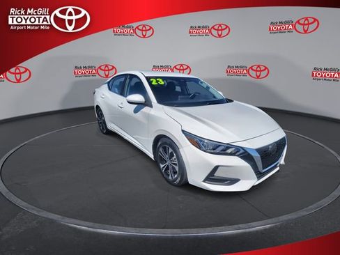 Used 2023 Nissan Sentra SV FWD image 2