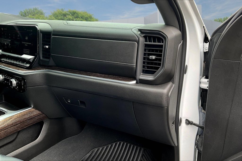 Used 2023 GMC Sierra 1500 Elevation w/ Preferred Package AWD/4WD image 28