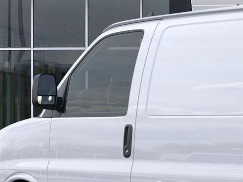 New 2025 GMC Savana 3500 Extended image 12