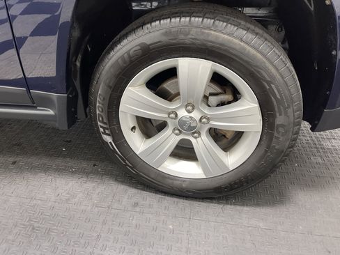 Used 2015 Jeep Compass Latitude AWD/4WD image 28