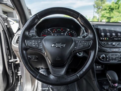 Used 2022 Chevrolet Equinox RS w/ Infotainment Package AWD/4WD image 27