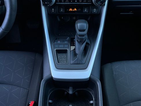 Used 2025 Toyota RAV4 XLE image 15