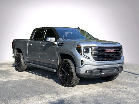 Used 2025 GMC Sierra 1500 Elevation w/ Elevation Premium Package AWD/4WD image 2