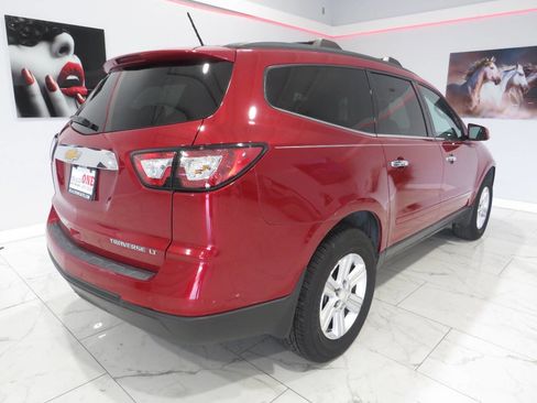 Used 2014 Chevrolet Traverse LT FWD image 4