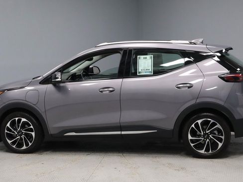 Used 2022 Chevrolet Bolt EUV Premier image 7