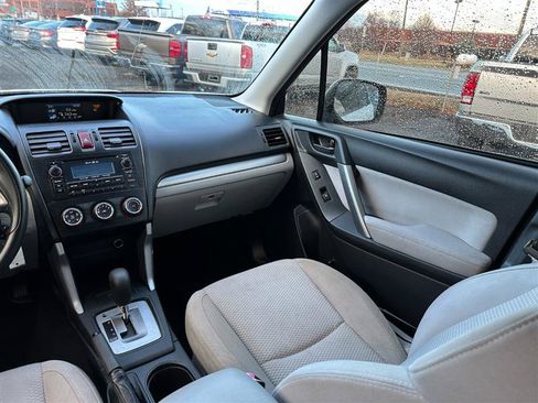 Used 2015 Subaru Forester 2.5i w/ Alloy Wheel Package AWD/4WD image 29