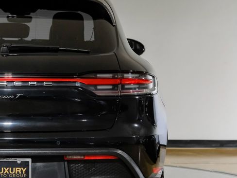 Used 2023 Porsche Macan Turbo AWD/4WD image 49