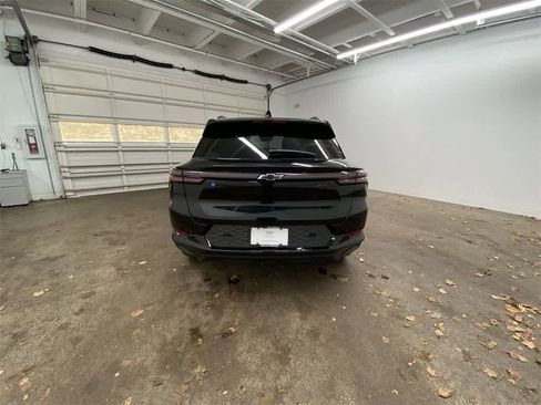 Used 2024 Chevrolet Equinox EV RS image 5