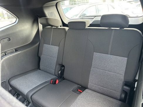 New 2025 GMC Acadia Elevation image 44