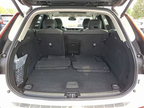 Used 2024 Volvo XC60 T8 Plus w/ Protection Package Premier AWD/4WD image 30
