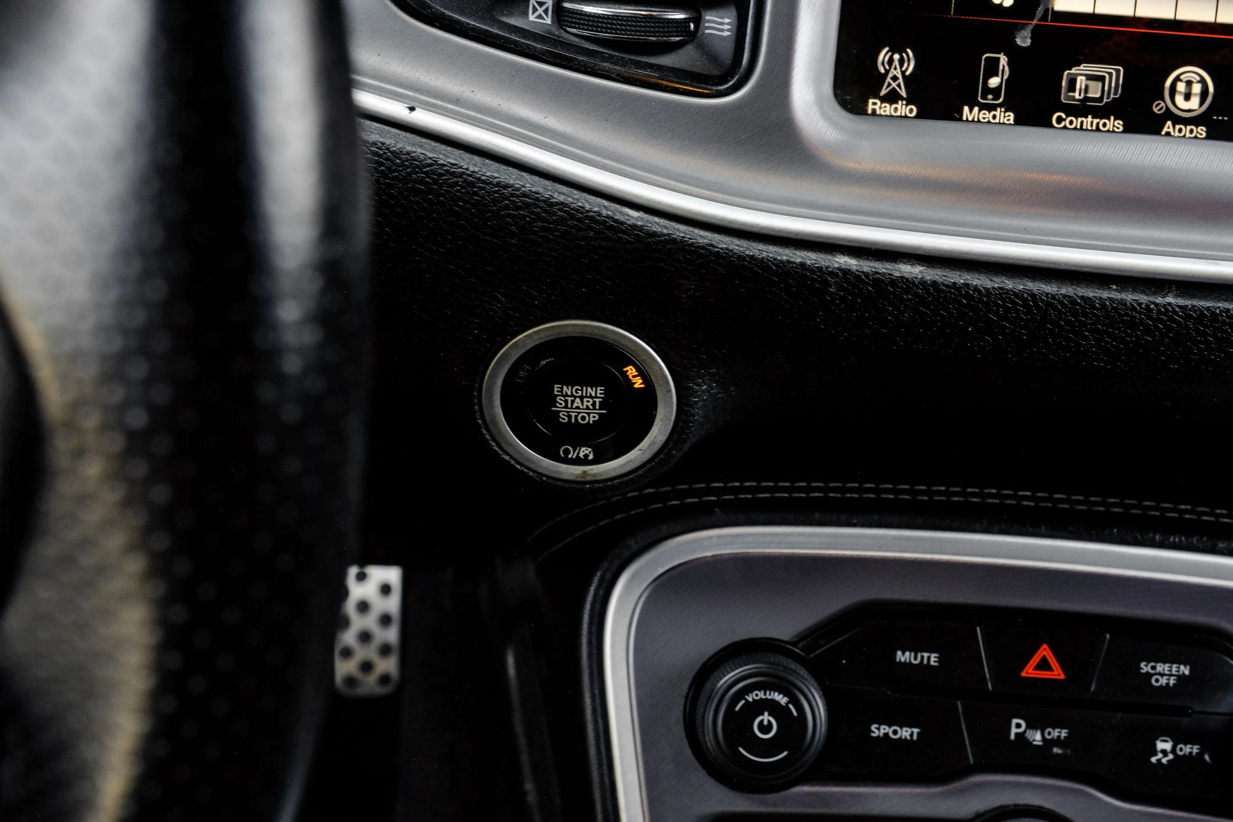 Used 2019 Dodge Challenger R/T RWD image 27