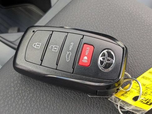 Used 2026 Toyota Camry SE FWD image 28