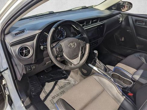 Used 2017 Toyota Corolla SE image 9