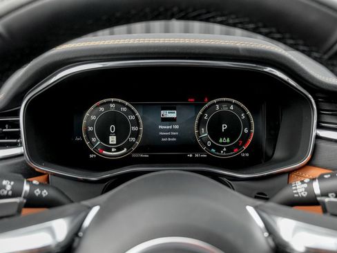 New 2026 Jaguar F-PACE R-Dynamic S image 12